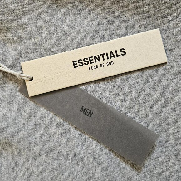 Fear of God Essentials Shorts Dark Oatmeal - Picture 3 of 3